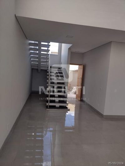 Casa, 3 quartos, 270 m² - Foto 1