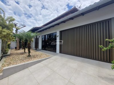 Casa, 4 quartos, 210 m² - Foto 3