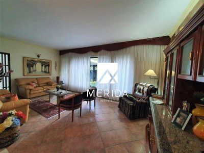 Casa, 4 quartos, 209 m² - Foto 1