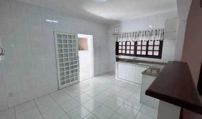 Casa, 4 quartos, 200 m² - Foto 3