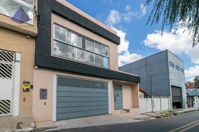 Sobrado, 3 quartos, 270 m² - Foto 1