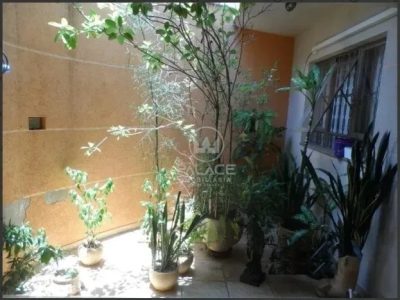 Casa, 3 quartos, 180 m² - Foto 1