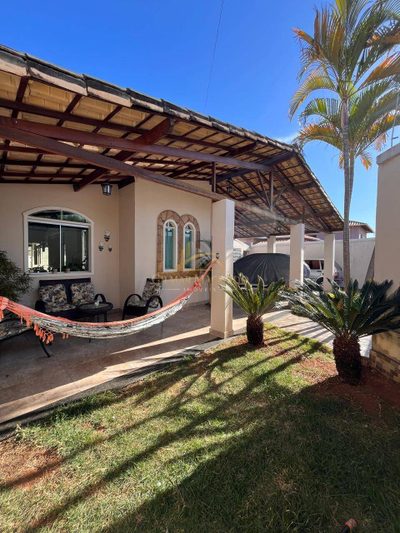 Casa, 3 quartos, 238 m² - Foto 2