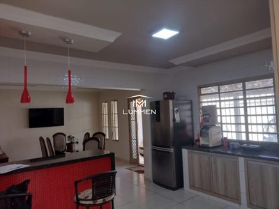 Casa, 3 quartos, 194 m² - Foto 2