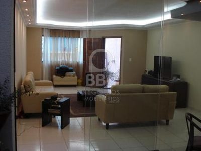 Sobrado, 3 quartos, 448 m² - Foto 1