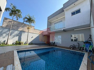 Casa, 3 quartos, 200 m² - Foto 1