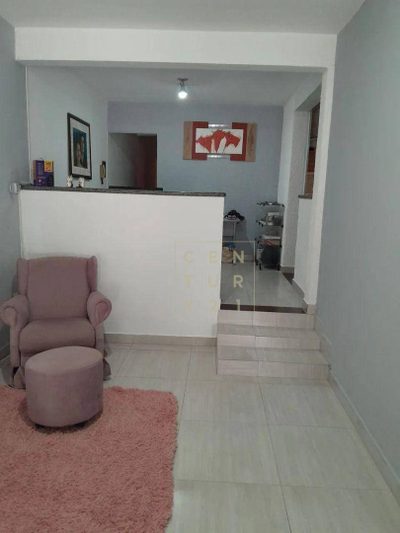 Casa, 3 quartos, 218 m² - Foto 3