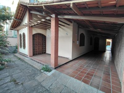 Casa, 3 quartos, 290 m² - Foto 1