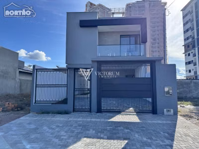 Casa, 4 quartos, 175 m² - Foto 1