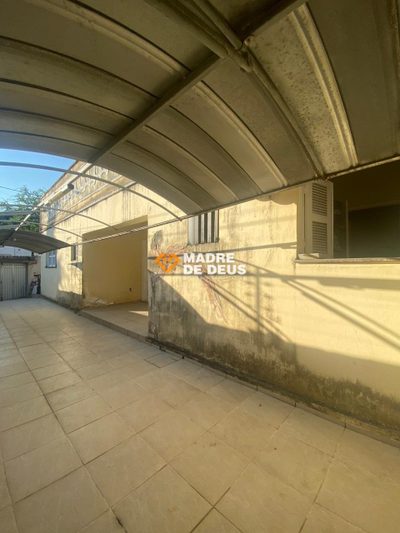 Casa, 7 quartos, 192 m² - Foto 2