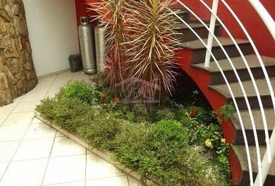 Casa, 4 quartos, 296 m² - Foto 2