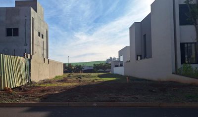 Terreno, 300 m² - Foto 1