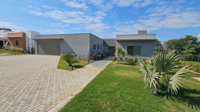 Casa, 4 quartos, 1000 m² - Foto 1