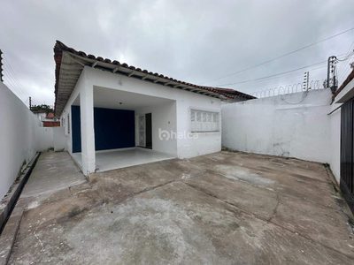 Casa, 3 quartos, 191 m² - Foto 2