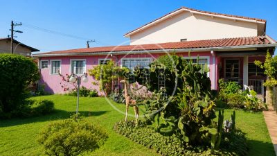 Casa, 4 quartos, 242 m² - Foto 1
