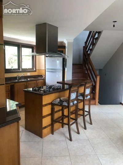 Casa, 2 quartos, 178 m² - Foto 1