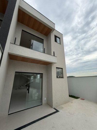 Casa, 3 quartos, 220 m² - Foto 1