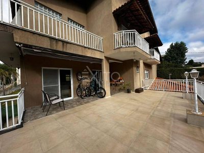 Sobrado, 3 quartos, 527 m² - Foto 1