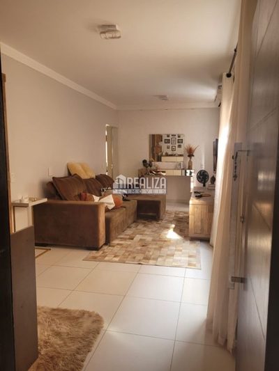Casa, 3 quartos, 250 m² - Foto 2