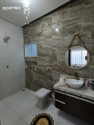 Casa, 3 quartos, 196 m² - Foto 3