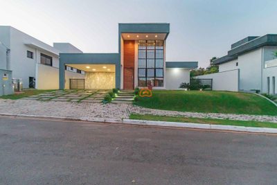 Casa, 3 quartos, 214 m² - Foto 1