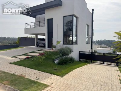 Casa, 5 quartos, 328 m² - Foto 4