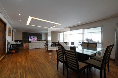 Apartamento, 3 quartos, 213 m² - Foto 1