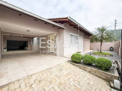 Casa, 4 quartos, 223 m² - Foto 1