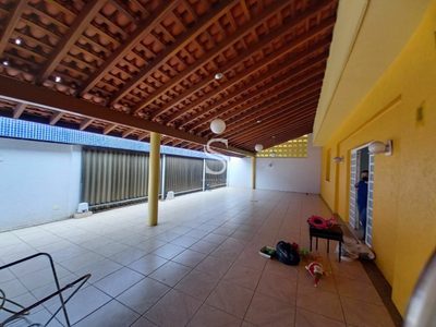 Casa, 4 quartos, 319 m² - Foto 3