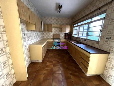 Casa, 3 quartos, 253 m² - Foto 2
