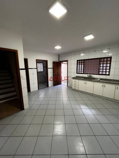 Casa, 3 quartos, 190 m² - Foto 2