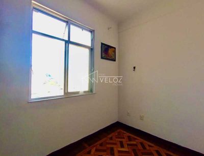 Apartamento, 1 quarto, 37 m² - Foto 2