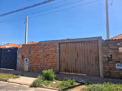 Casa, 2 quartos, 200 m² - Foto 1