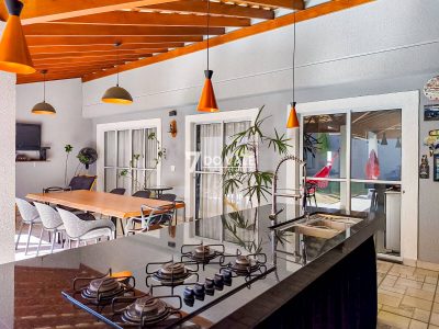 Casa, 3 quartos, 175 m² - Foto 1