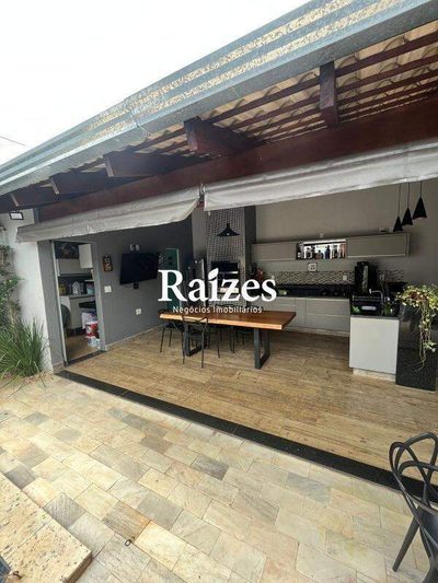 Casa, 3 quartos, 250 m² - Foto 1
