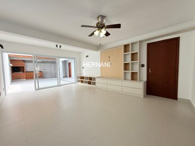 Casa, 4 quartos, 270 m² - Foto 1