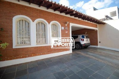 Casa, 4 quartos, 258 m² - Foto 1