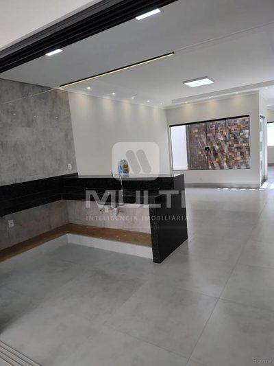 Casa, 3 quartos, 200 m² - Foto 2