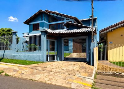 Casa, 5 quartos, 203 m² - Foto 1