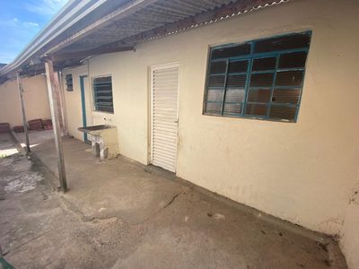 Casa, 1 quarto, 250 m² - Foto 1