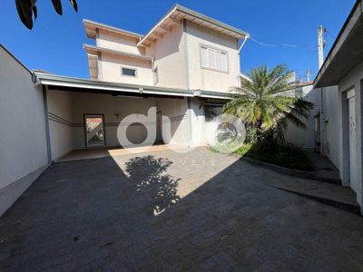 Sobrado, 3 quartos, 280 m² - Foto 1
