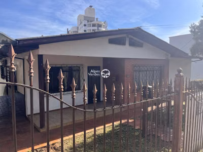 Casa, 4 quartos, 159 m² - Foto 1