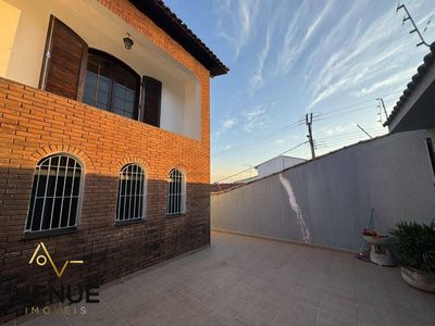 Sobrado, 3 quartos, 250 m² - Foto 2