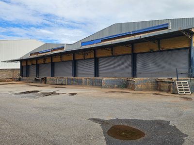 Depósito-Galpão, 2300 m² - Foto 1