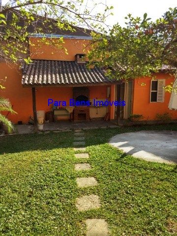 Casa, 4 quartos, 240 m² - Foto 1