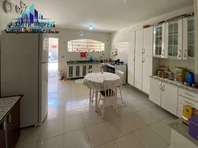Casa, 3 quartos, 200 m² - Foto 2