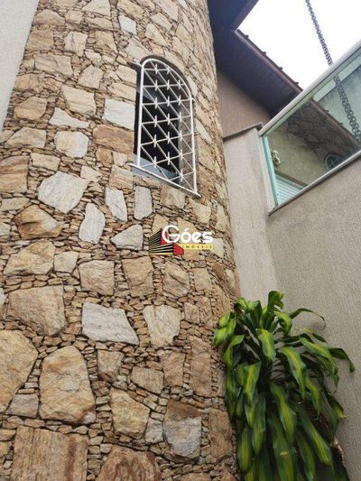Casa, 3 quartos, 159 m² - Foto 2
