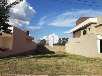 Loteamento e Condomínio, 303 m² - Foto 1