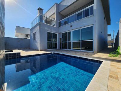 Sobrado, 4 quartos, 212 m² - Foto 1
