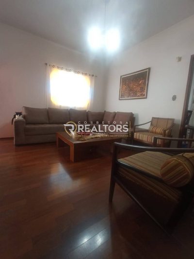Casa, 3 quartos, 191 m² - Foto 1